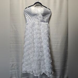 Hebeos Strapless Elegant White Gown